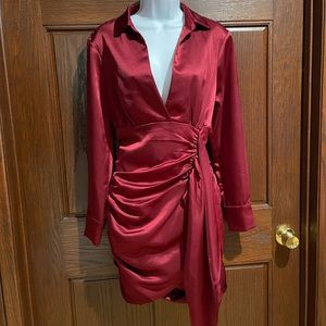 Satin Lavish Alice burgundy dress